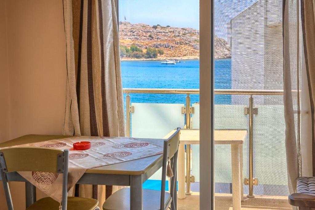 Despinas Seafront Apartments,Haraki Exterior foto